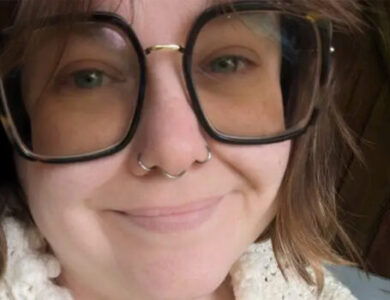 Woman comes out as abrosexual after 30-year journey Woman comes out as abrosexual after 30-year journey