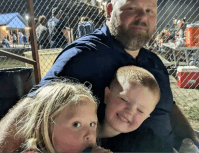 Woman’s heartache after ‘losing entire family’ as husband and children die in tragic car crash Woman’s heartache after ‘losing entire family’ as husband and children die in tragic car crash