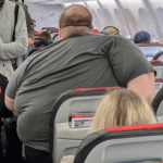 Photo of passenger on flight goes viral, has everyone saying the same thing Photo of passenger on flight goes viral, has everyone saying the same thing