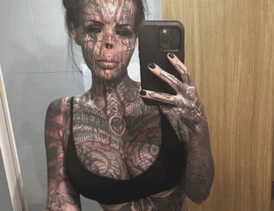 Tattoed woman who keeps her nose in a jar reveals what she looked like before – you better sit down Tattoed woman who keeps her nose in a jar reveals what she looked like before – you better sit down