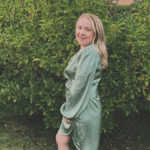 Woman shares important message following stage four cancer diagnosis after her symptoms dismissed as anxiety Woman shares important message following stage four cancer diagnosis after her symptoms dismissed as anxiety
