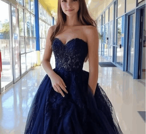 Heart warming story: I Bought a  Prom Dress from a Thrift Store – Inside Was a Note That Changed Three Lives Forever