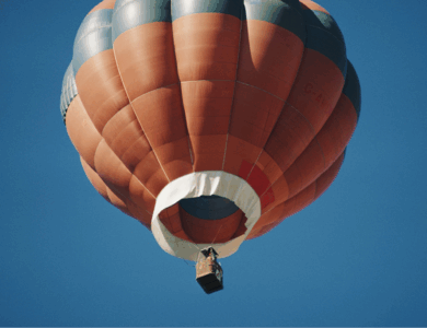 At least 8 people dead after hot air balloon crashes with 22 on board At least 8 people dead after hot air balloon crashes with 22 on board