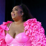 “Lizzo Surprises Fans with Dramatic Weight Loss”: So Skinny, Like a Different Person! “Lizzo Surprises Fans with Dramatic Weight Loss”: So Skinny, Like a Different Person!
